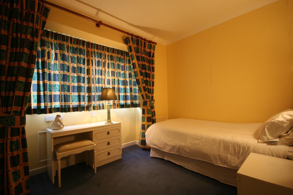 Water'S Edge Hotel Bouley Bay Room photo