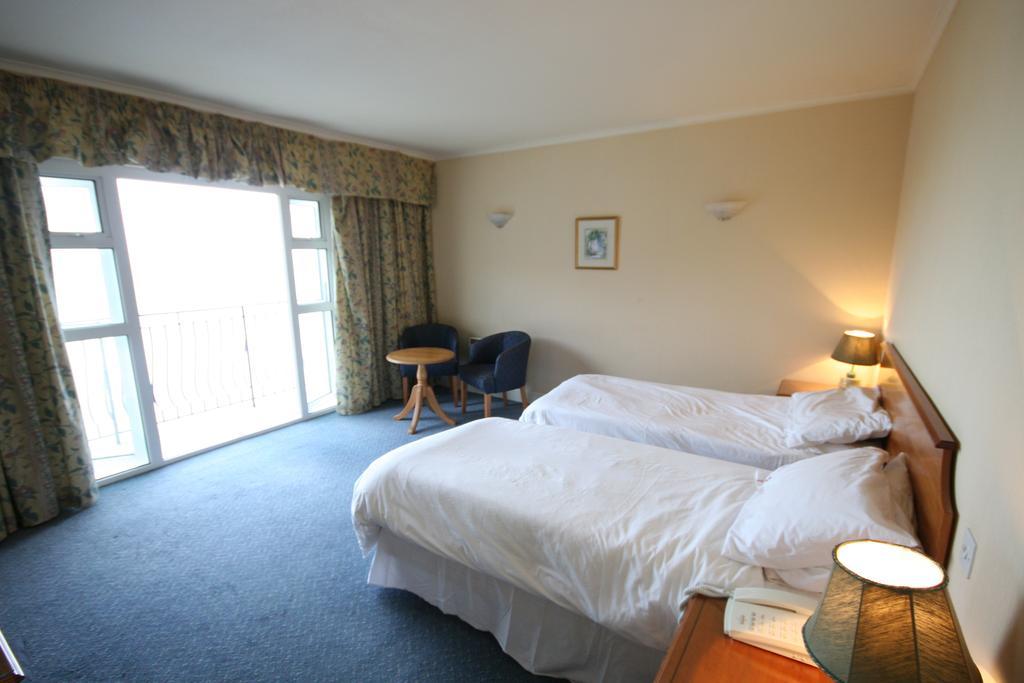 Water'S Edge Hotel Bouley Bay Room photo