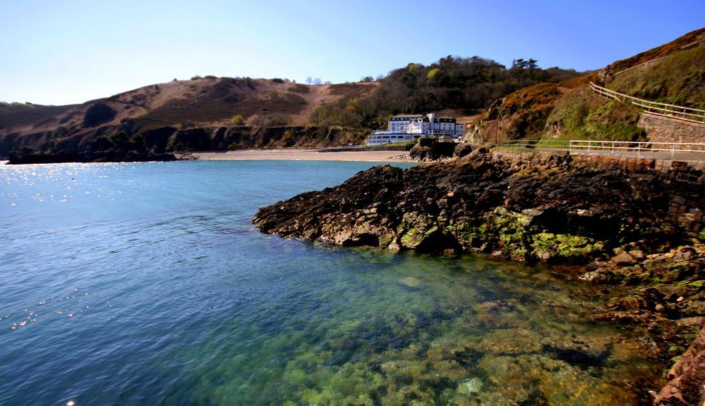 Water'S Edge Hotel Bouley Bay Exterior photo