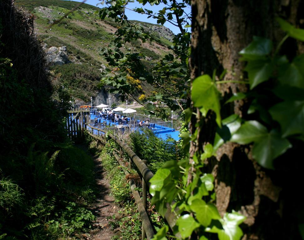 Water'S Edge Hotel Bouley Bay Exterior photo