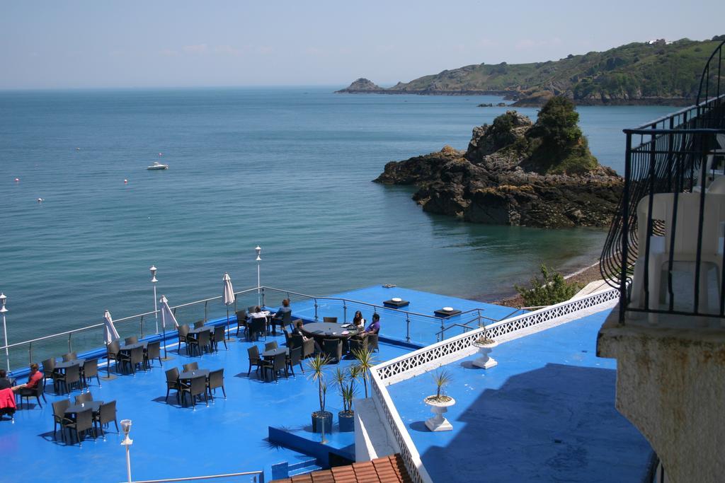 Water'S Edge Hotel Bouley Bay Exterior photo