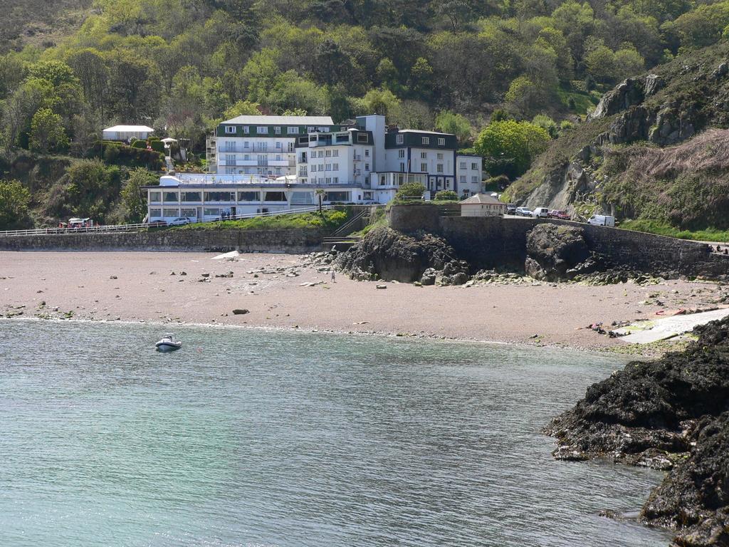 Water'S Edge Hotel Bouley Bay Exterior photo